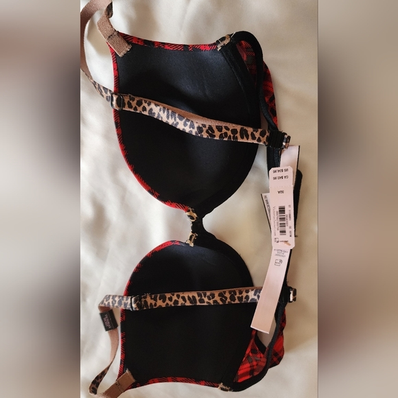 Victoria Secret Bra. - Picture 4 of 7